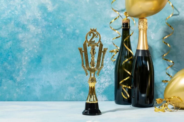 Read more about the article Best Trophies for Annual Corporate Awards