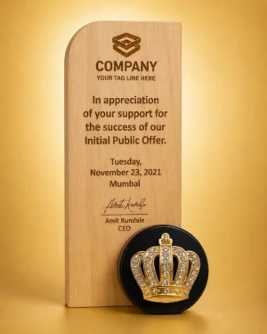 WM-9126 Gold Crown Wood Plaque